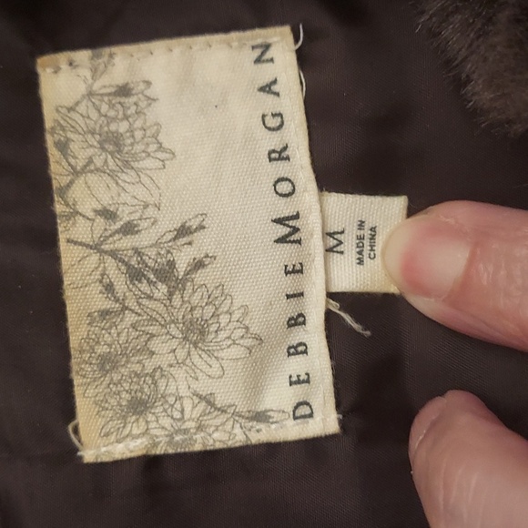 DEBBIE MORGAN Brown Quilted Zipper Front Sleeveless Vest - Picture 7 of 10